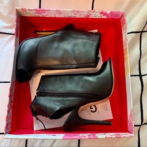 Qupid | Black Peep Hold Heel Booties